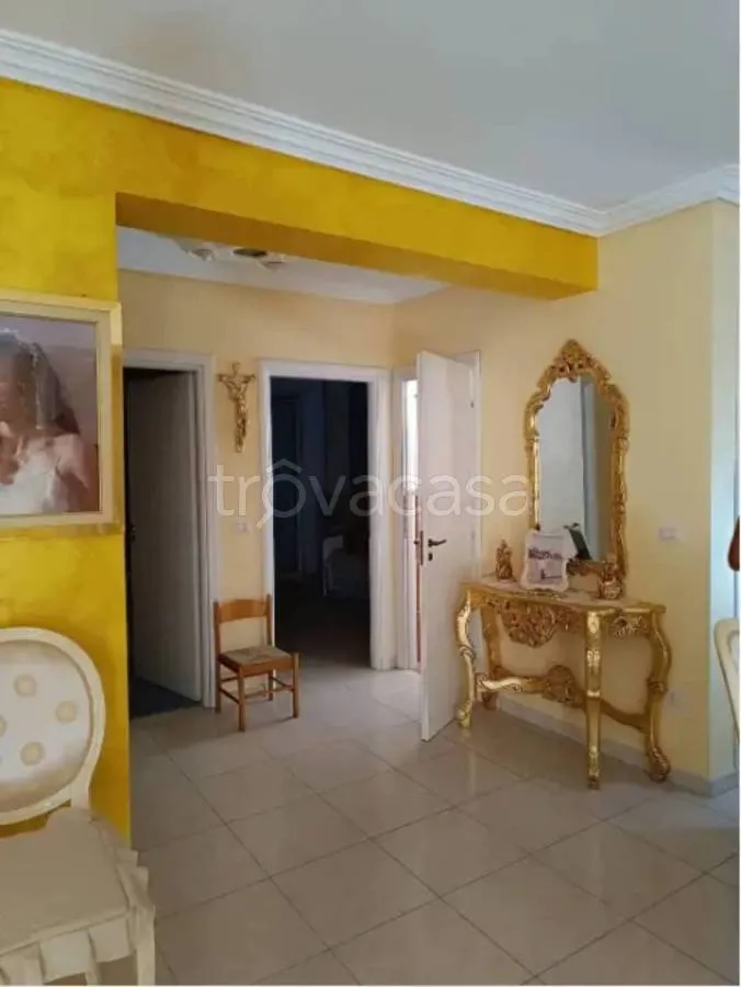 Soggiorno - 3-Room Apartment with Garage in Licata