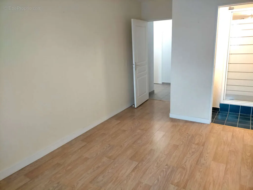 Toad - 4-Bed Apartment with Terrace in Beaussais