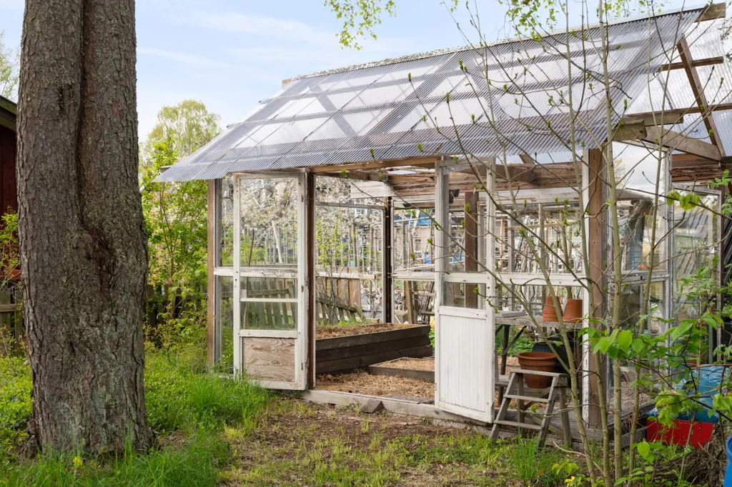 Jardin - Villa with Train Access in Västerhaninge