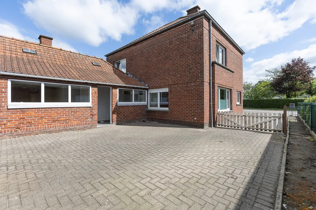 Extérieur - Maison avec Jardin et Garage à Aalter
