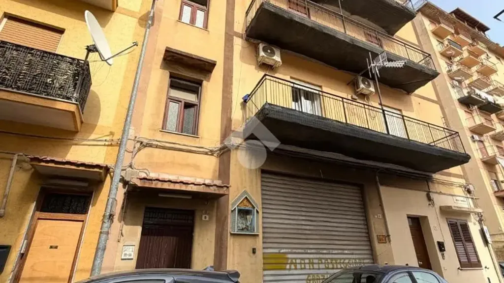 Välivaade - Two-Bedroom Apartment with Balcony in Palermo