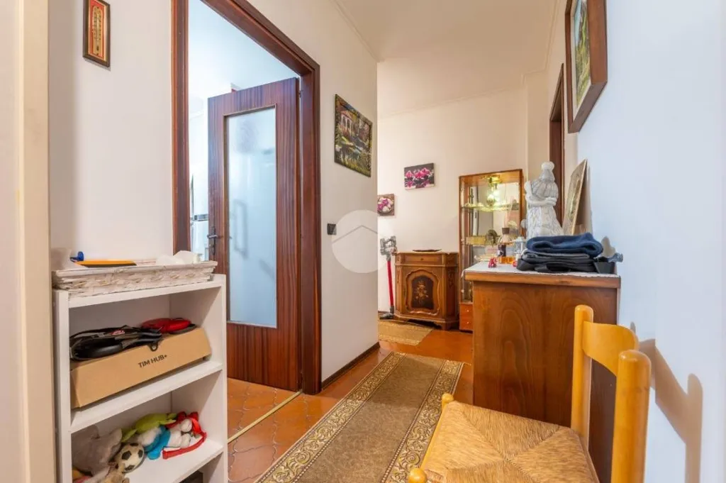 Entrée - Penthouse with Balcony in Narzole