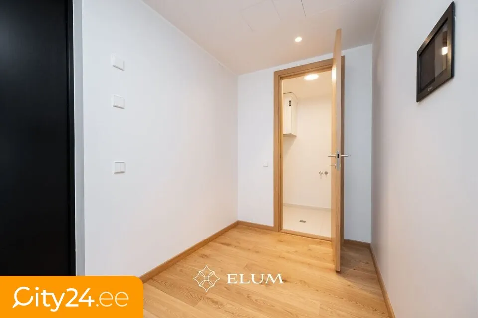 hallway_entrance