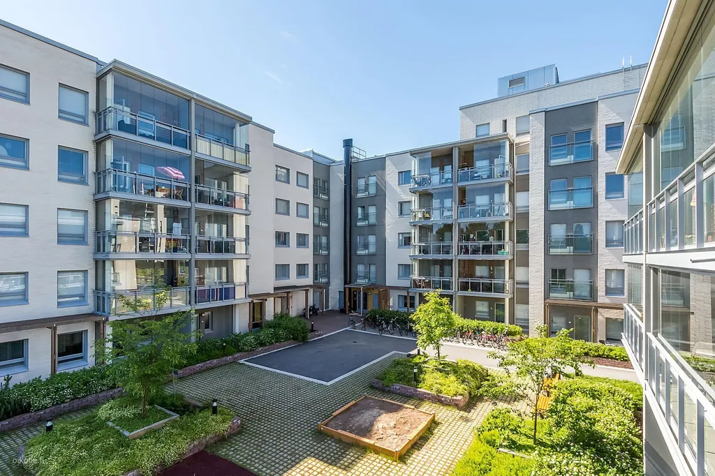 Giardino - Bright Apartment with Balcony in Leppävaara, Espoo