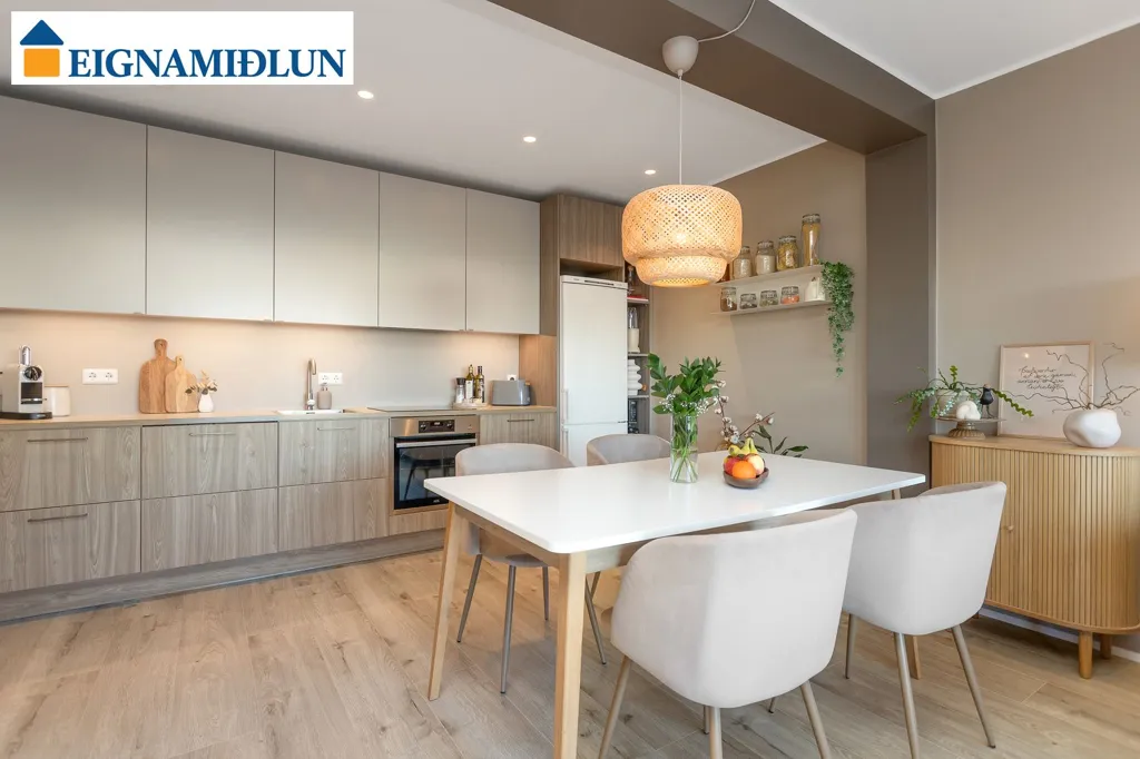 Sala da pranzo - Two-Bedroom Apartment with Customised Features in Reykjavik