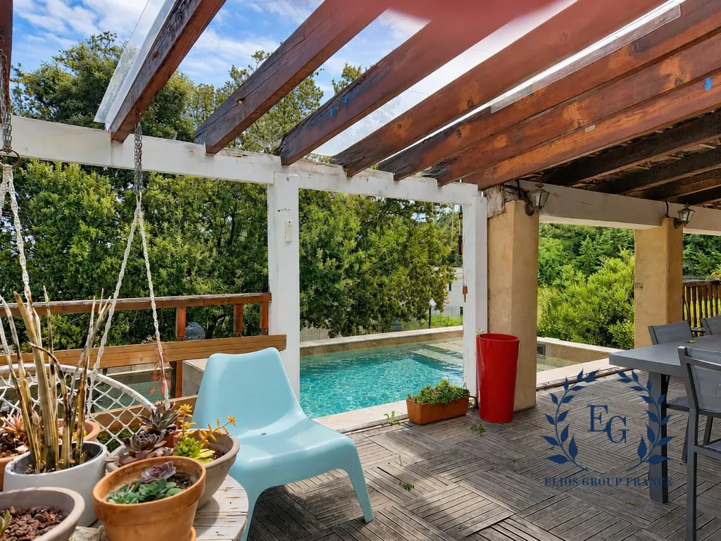 Terrasse - Maison avec Piscine et Vue Collines à Plan-d'Aups-Sainte-Baume