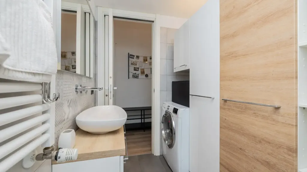 Bagni - Rustic-Style Flat with Terrace in Milan