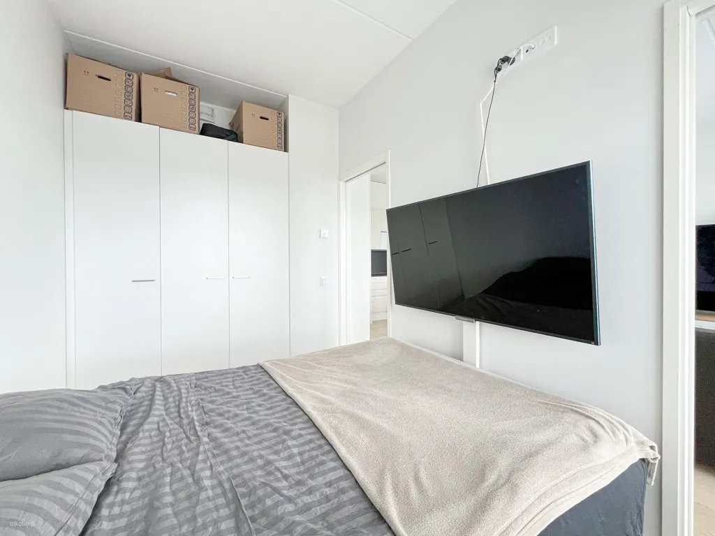 Chambres - Modern Corner Flat with Glass Balcony in Klaukkala