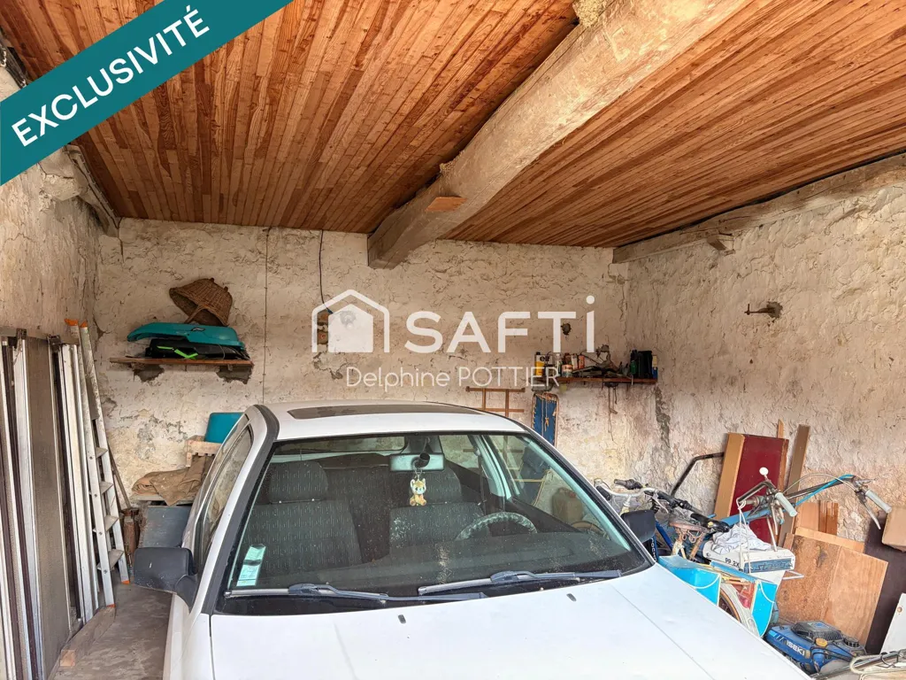 Garage - Maison à Rénover avec Jardin à Morienval