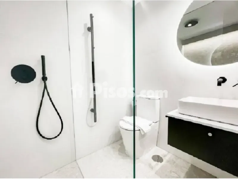 Salles de bain - Amueblé Flat with Balcony in Carrer Girona