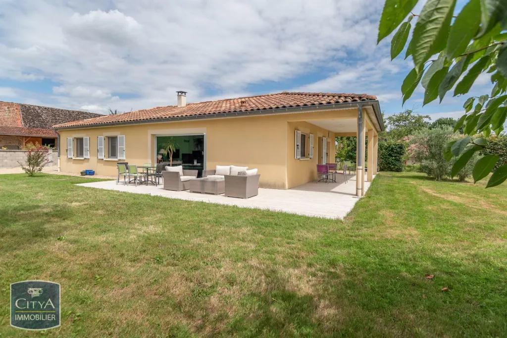 Jardin - Villa Indépendante avec Terrasses à Cuisery