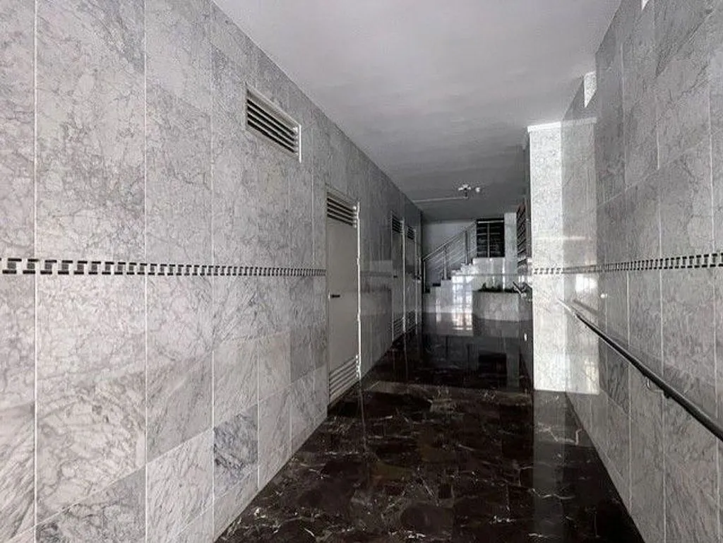 hallway_entrance
