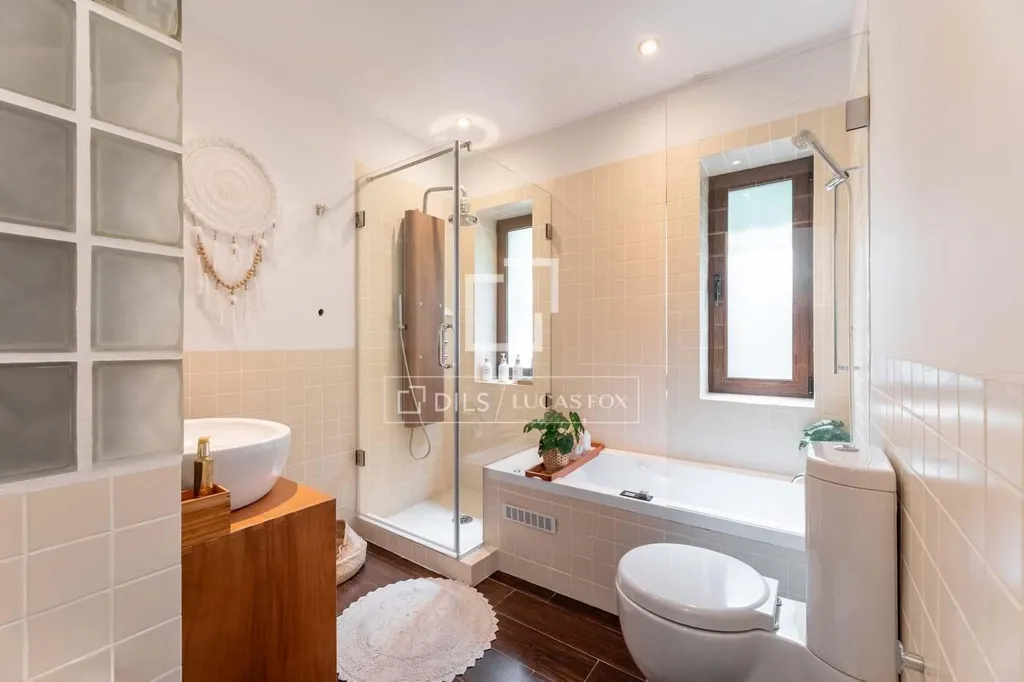 Salles de bain - Villa with Panoramic Views in Las Rozas