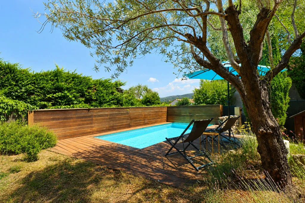 Piscina - Renovated House with Pool in Bouc-Bel-Air