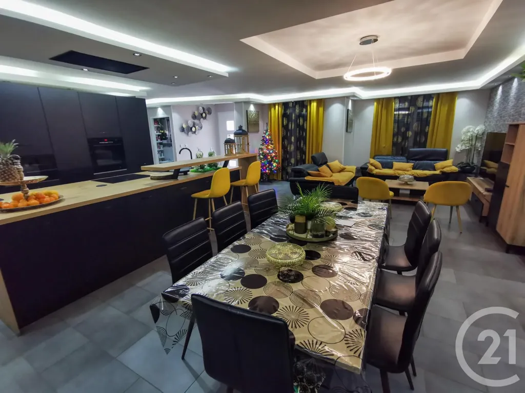 Salle à manger - Maison Rénovée avec Piscine à Grenade