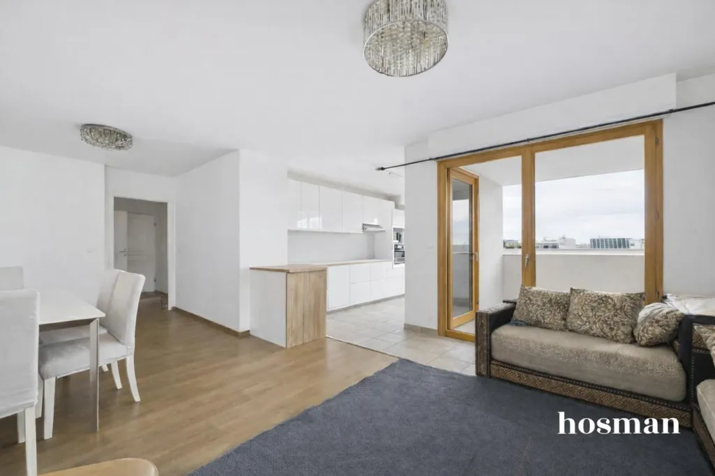 Living Room - 4-Piece Flat with Balcony in Saint-Denis