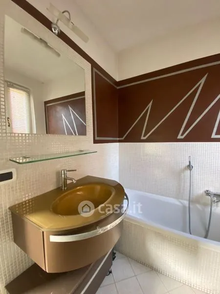 Salles de bain - Rustic Trilocale with Balcony in Piacenza