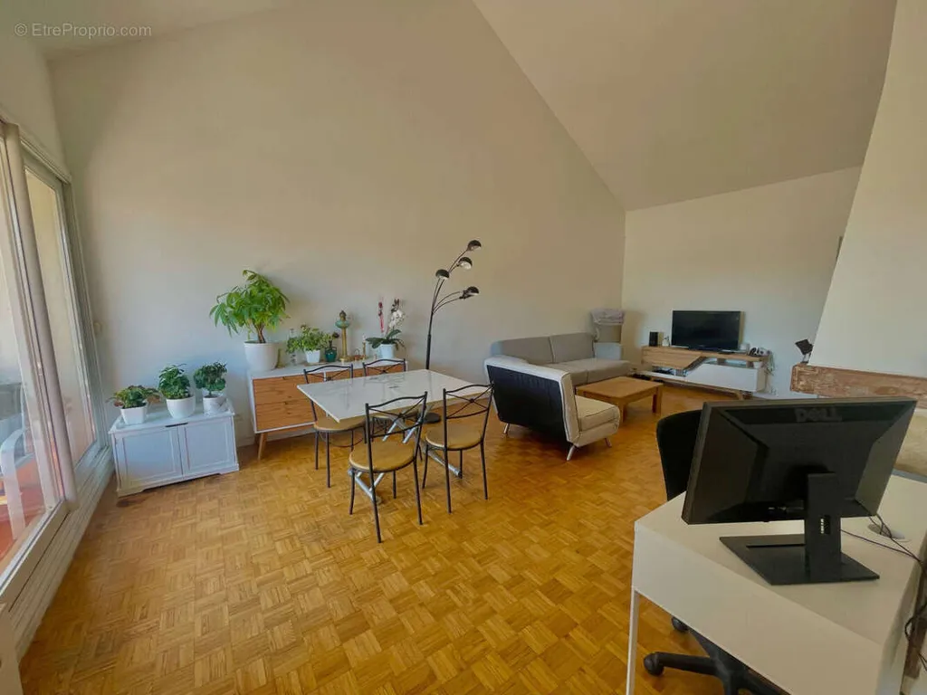 Elutuba - T4 Apartment with Balcony in Montpellier
