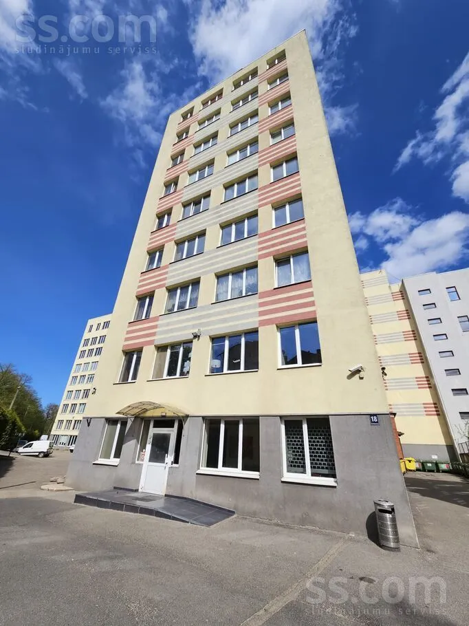 Välivaade - 3-Bedroom Apartment with City View in Riga Centre