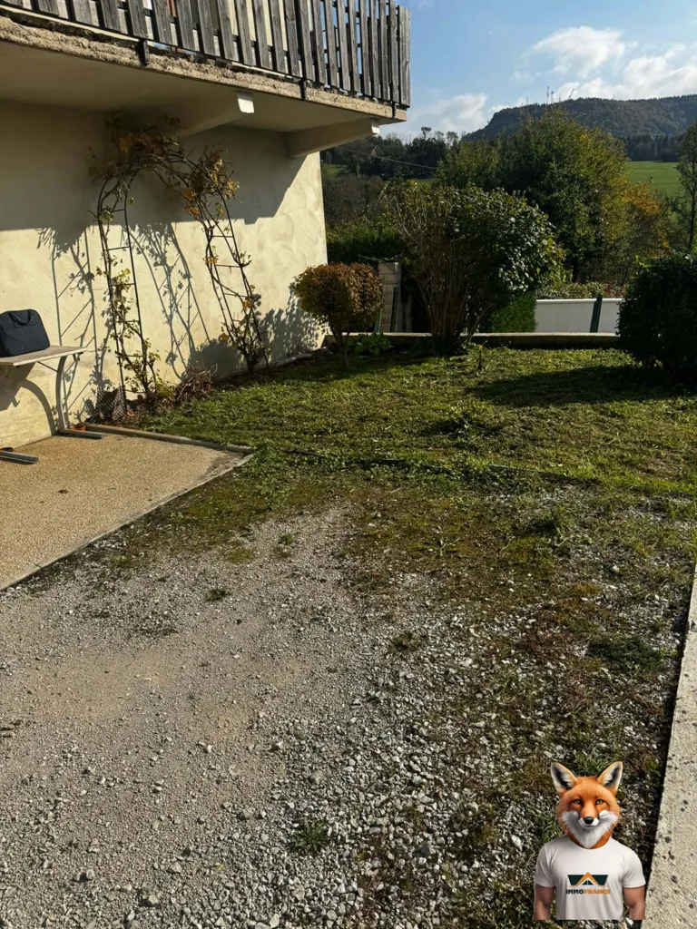 Aed - Ground Floor Flat with Terrace in Scey-Maisières
