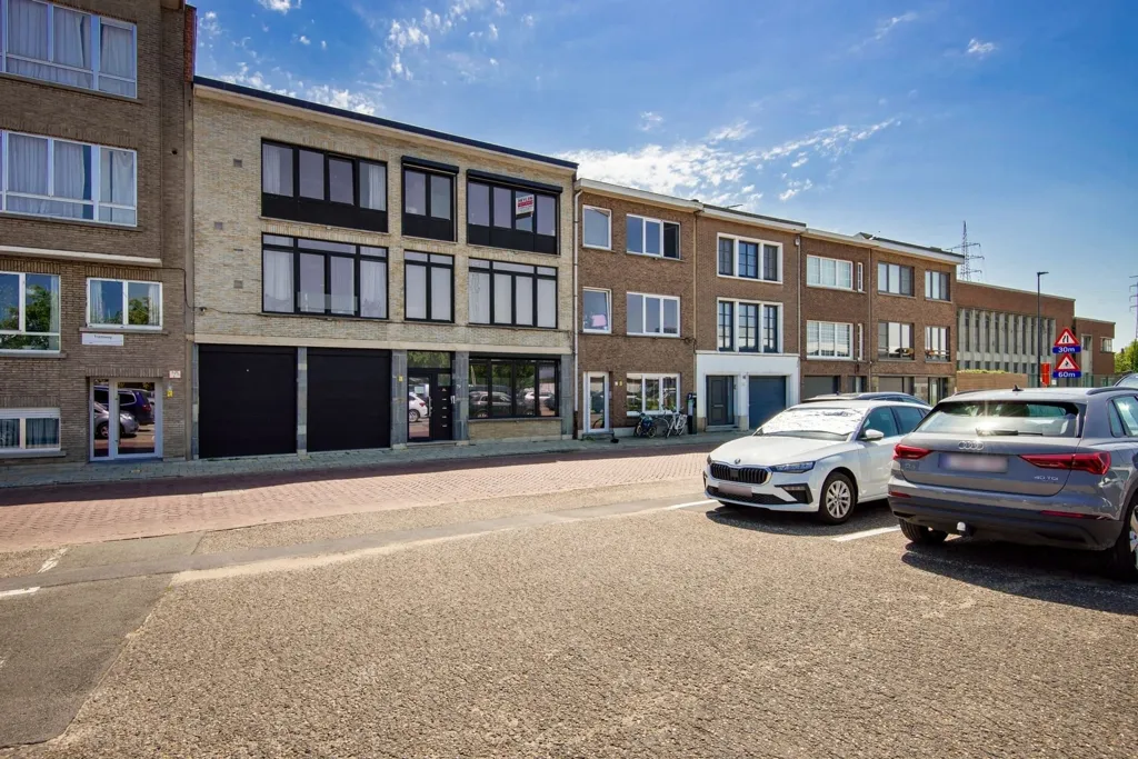 Extérieur - Appartement Rénové avec Garage à Lier
