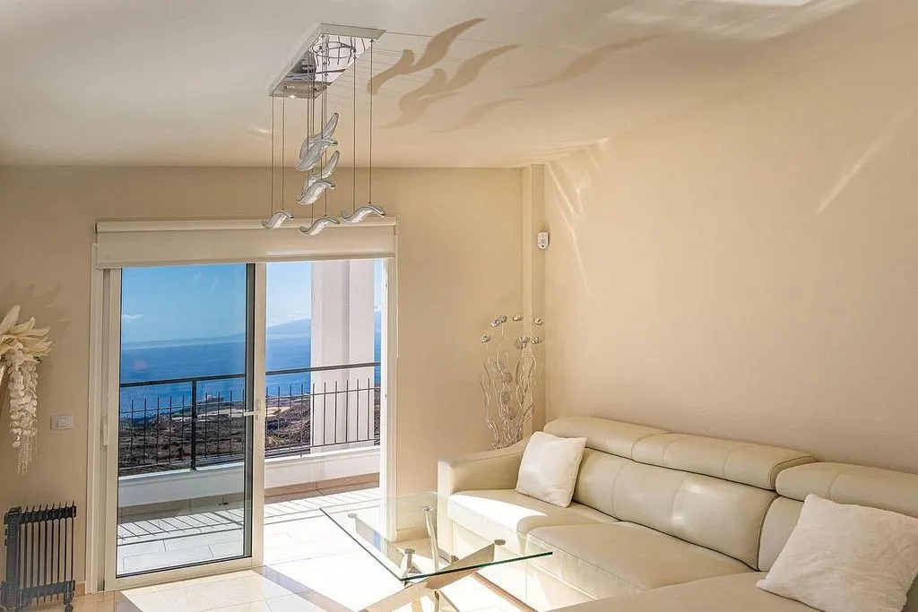 Séjour - Luxury Apartment with Rooftop Terrace in Adeje