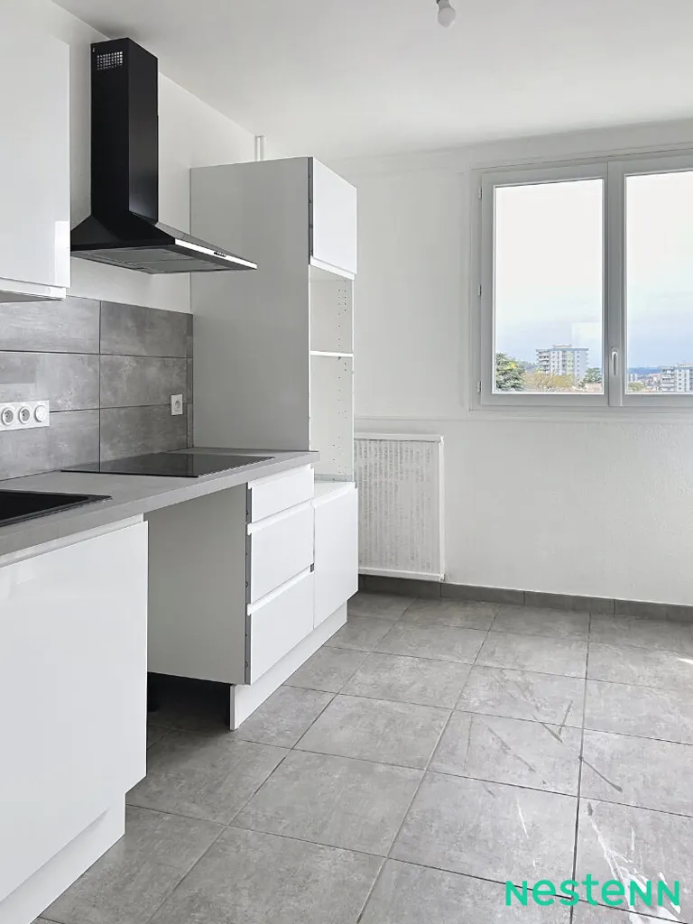 Köök - Fully Renovated Flat with Balcony in Saint-Étienne