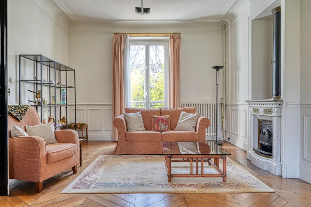 Elutuba - Mansart Villa with Office Space in Argenteuil Centre