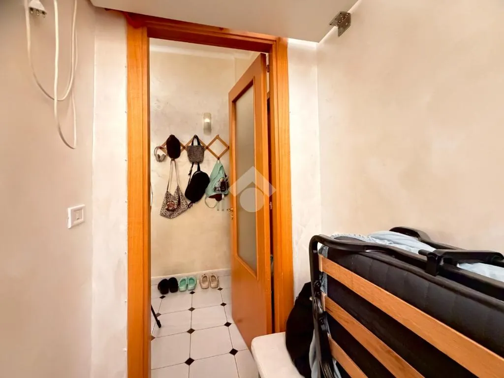 Esik - 2-Bedroom Flat in Central Bari