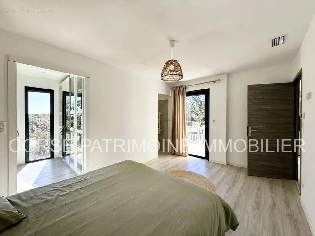Chambres - Villa Moderne avec Piscine à Cervione