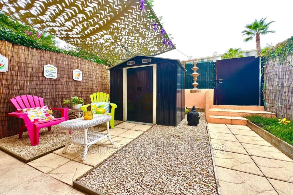 Terrasse - Studio Rénové avec Jardinet à Cannes
