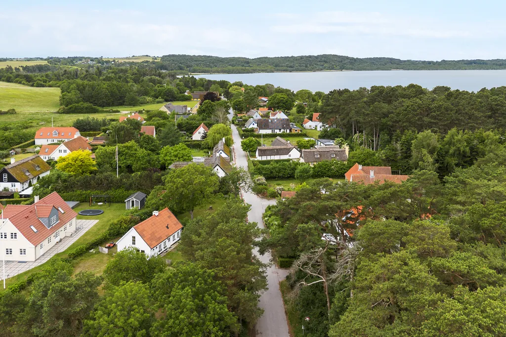 Vue aérienne - Renovated Villa with Garden in Auderød
