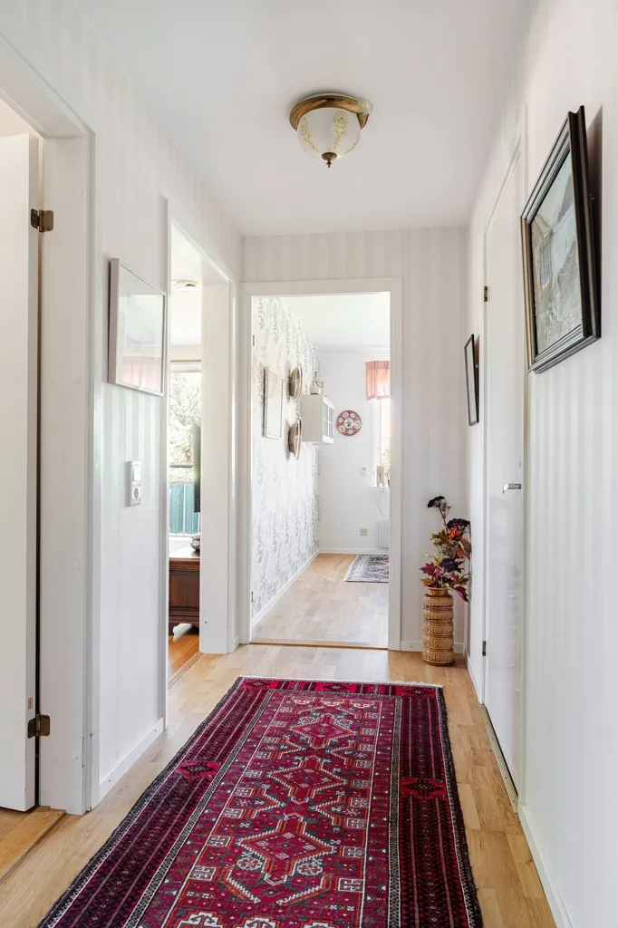 Entrée - Apartment with Balcony and Cathedral View in Skara