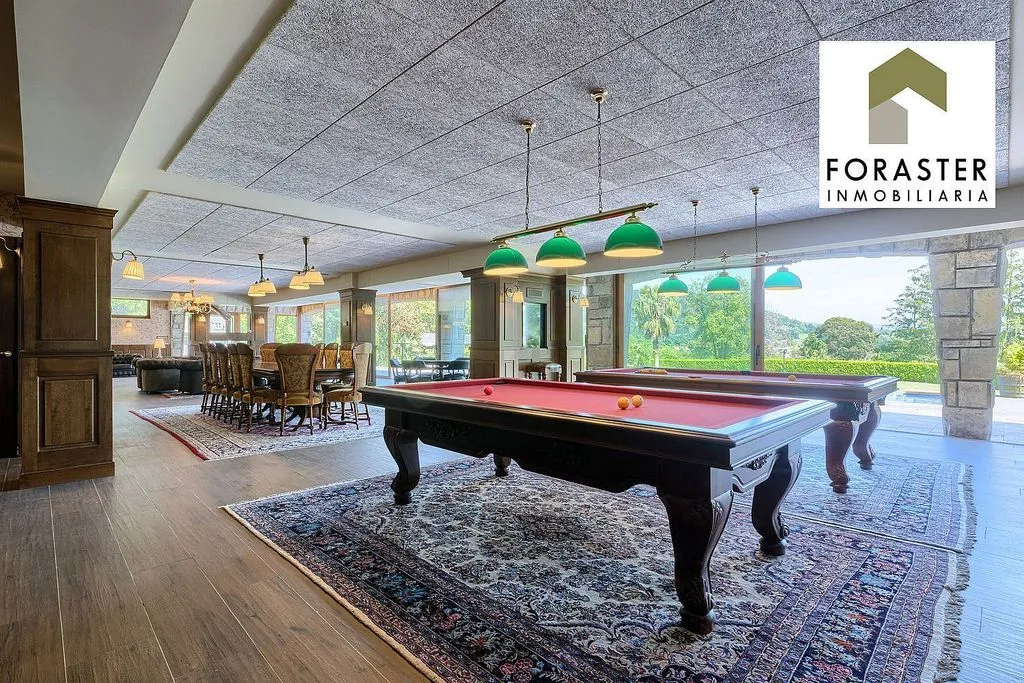 Pièces - Chalet with Pool and Terrace in Loiu