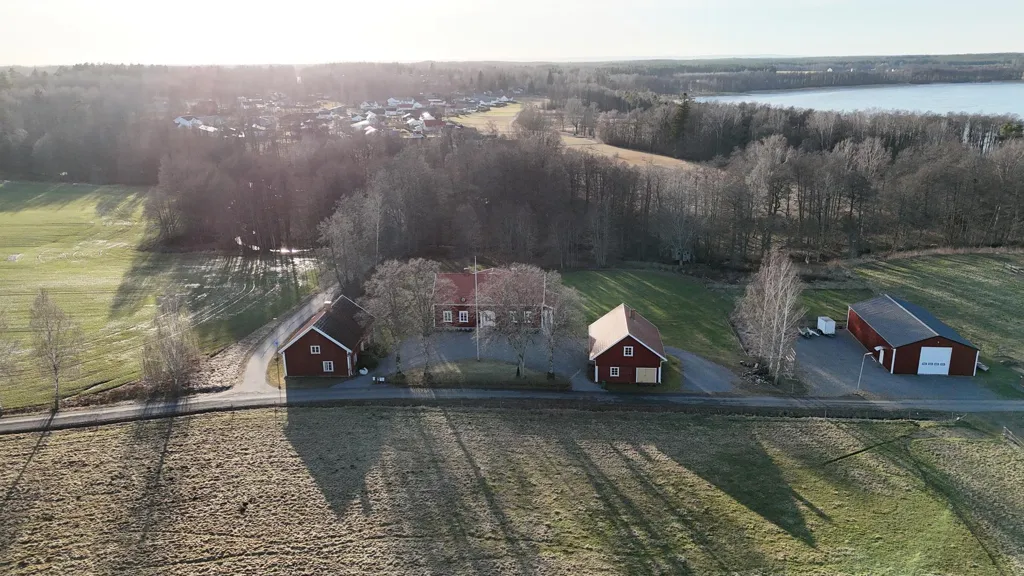 Õhuvaade - Renovated Rectory with Lake View in Ransberg