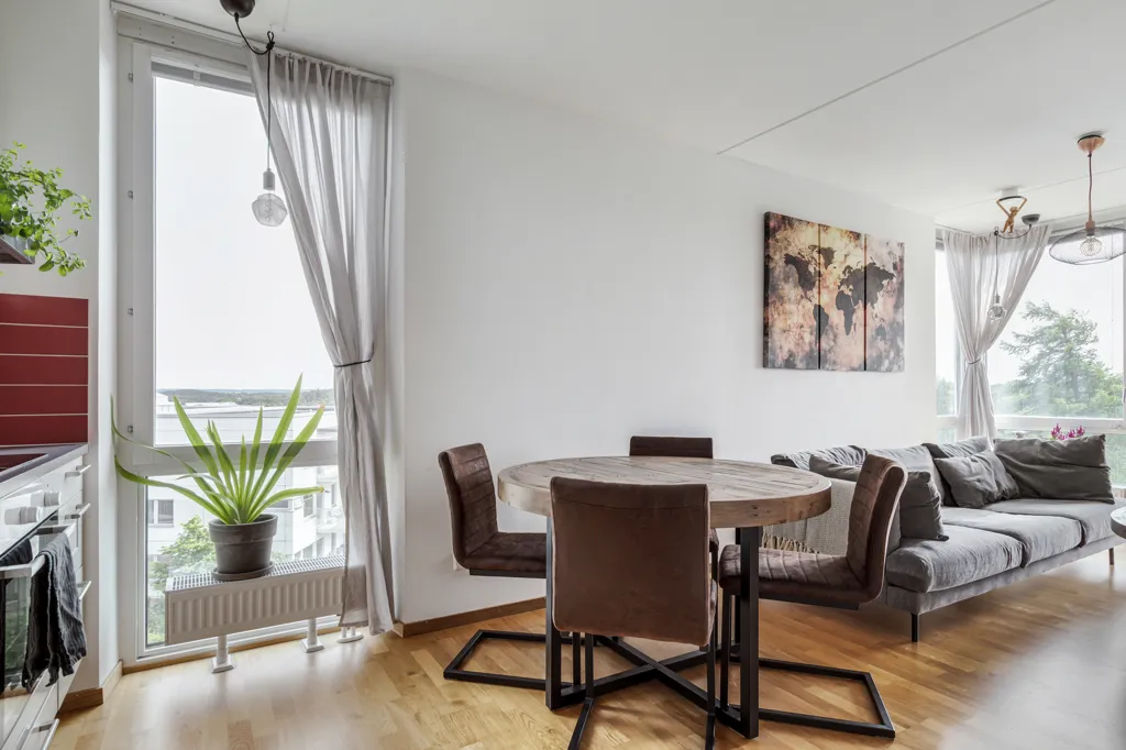 Elutuba - Apartment with South-West Balcony in Tuve