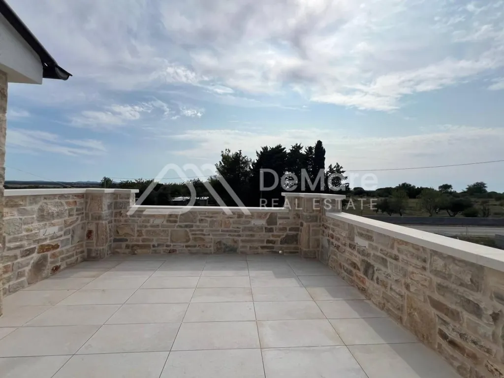 Terrazza - Dalmatian Stone Villa with Pool in Vrsi, Zadar