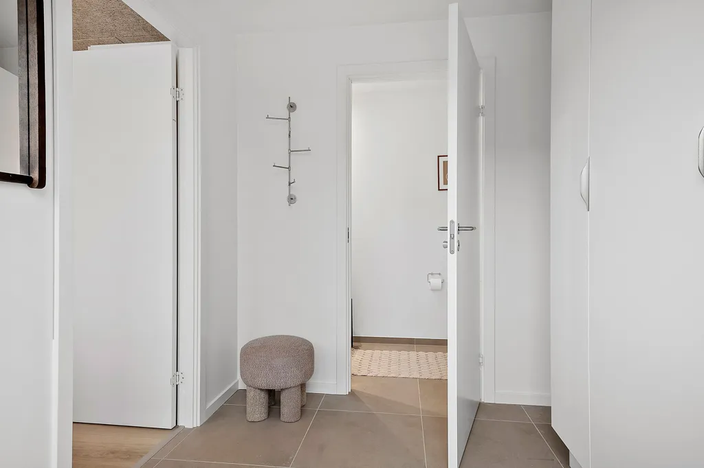 Entrée - New 5-Bedroom Terraced House in Haslev