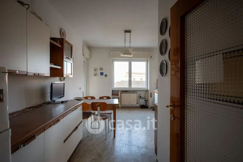 Cuisine - Quadrilocale with Balcony in Mestre, Venice