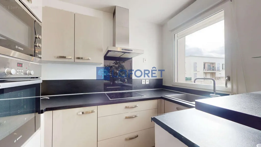 Duplex with Balcony in Athis-Mons