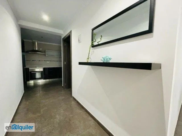 Esik - Student-Friendly Flat with Terrace in Altabix