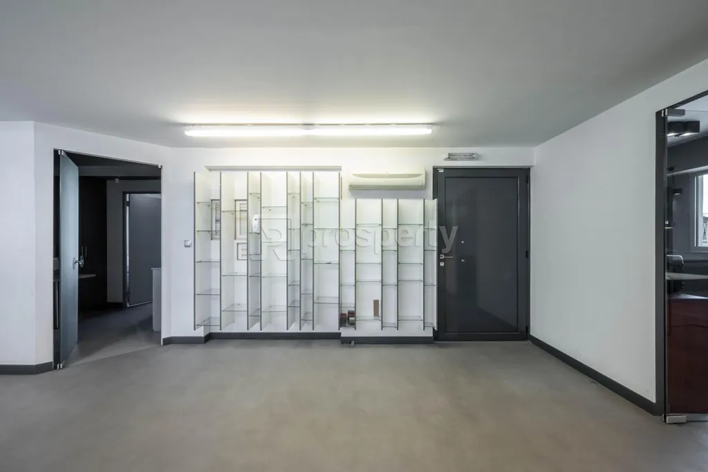 Entrée - Commercial Building with Parking in Chalandri