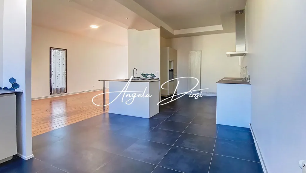 Kitchen - Loft-Style House with Garden in Antony