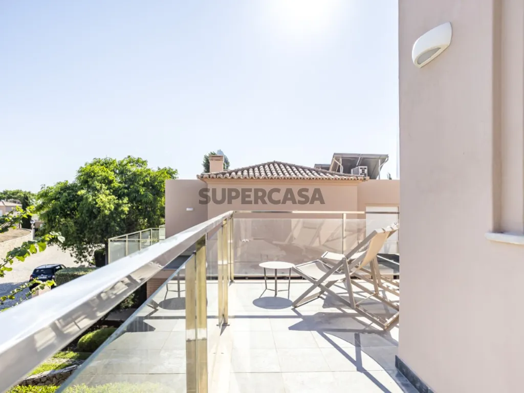 Balcon - Duplex T2 with Private Garden in Lagoa