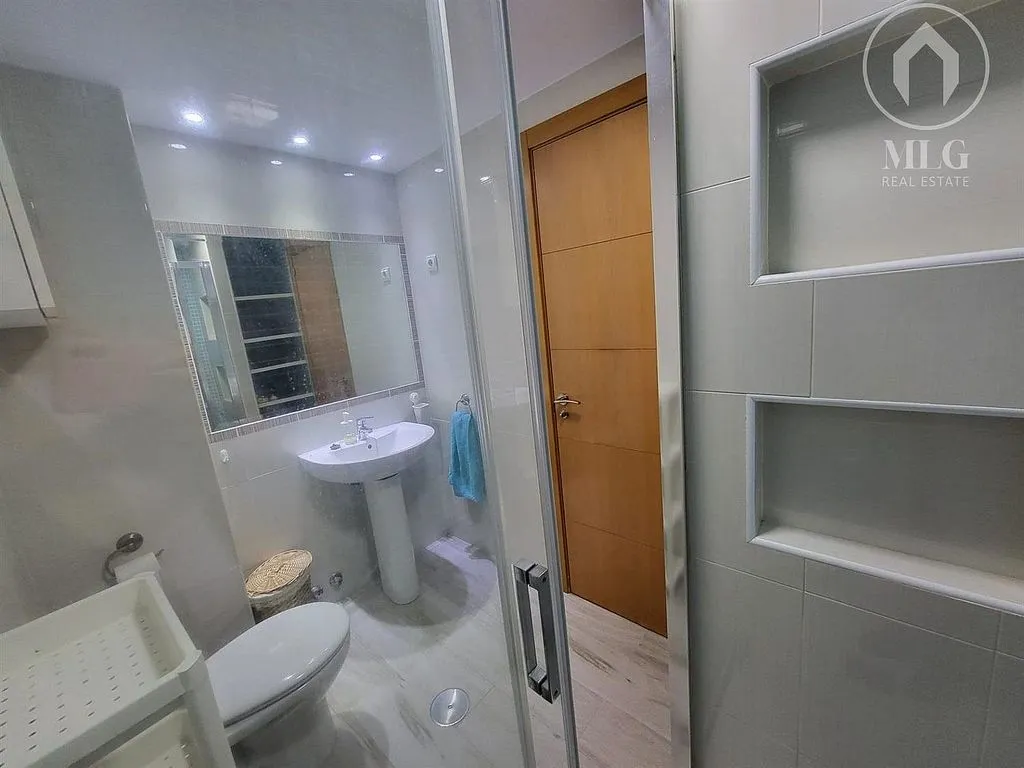 Vannitoad - Furnished Flat with East View in Perchel Sur