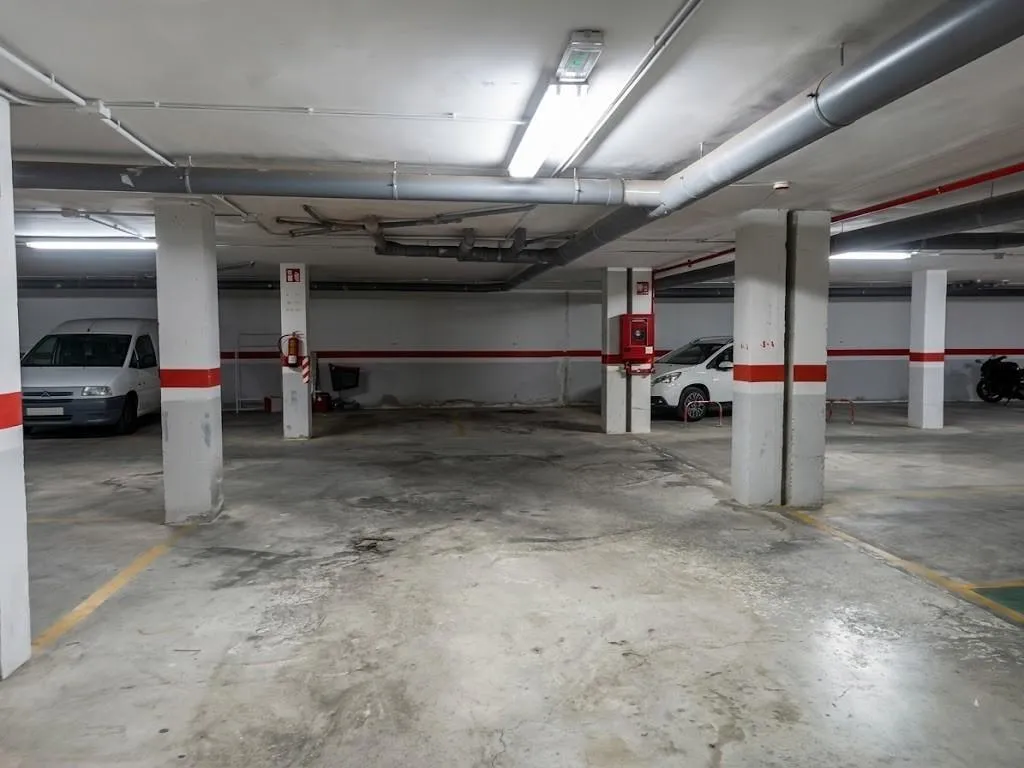 Garage - Parking Space with Shade in La Pobla Llarga