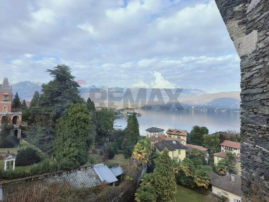 Terrass - Restored Apartment with Lake View in Baveno