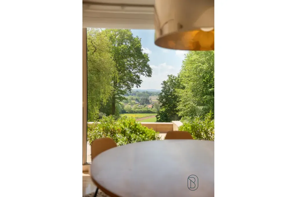 Söögituba - Timeless Villa with 1 Hectare Plot in Ronse