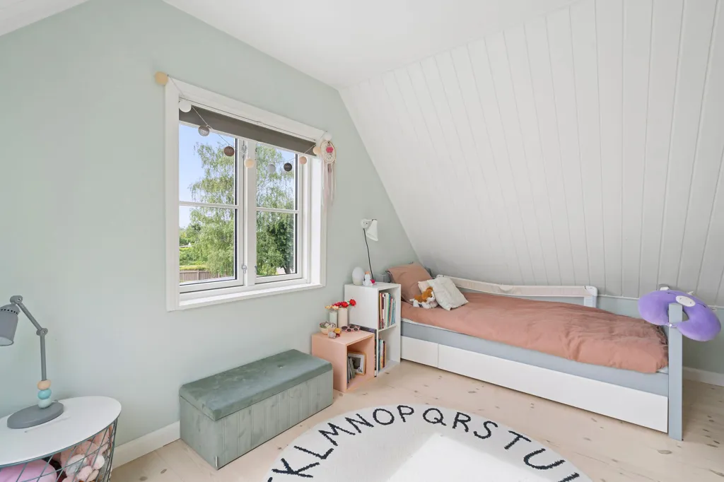 Chambres - 1930s Cottage with Sea View in Søvang