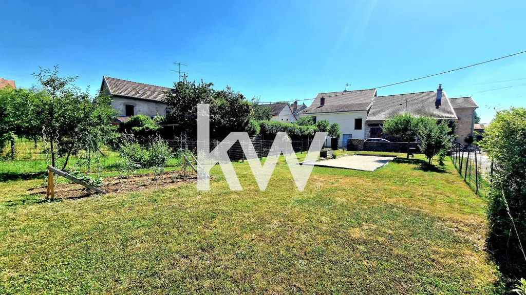 Aed - Rustic Stone House with Terrace in Pagney